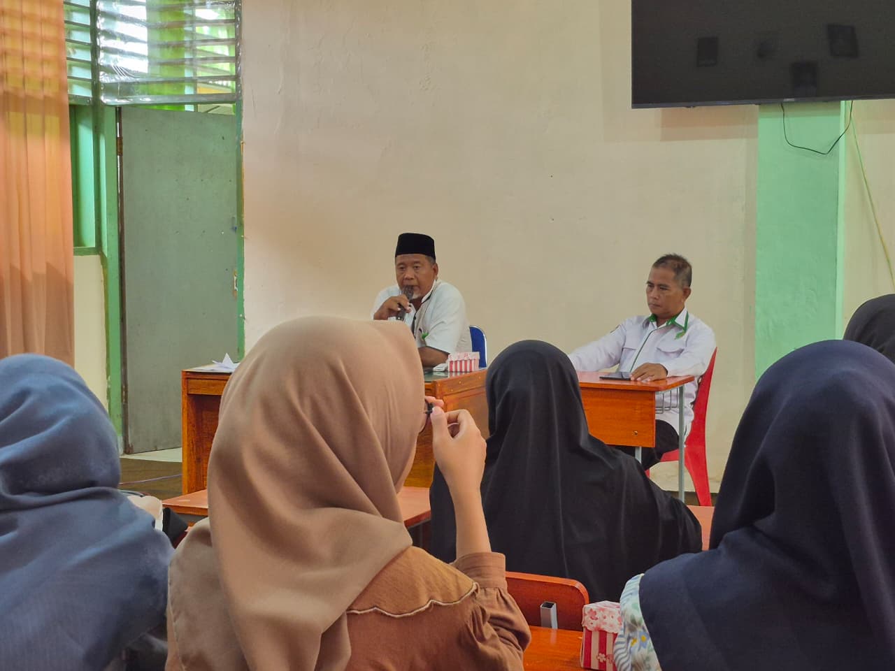 MAN 2 Parigi Gelar Rapat Pembagian Tugas Semester Genap Tahun Ajaran 2025/2026
