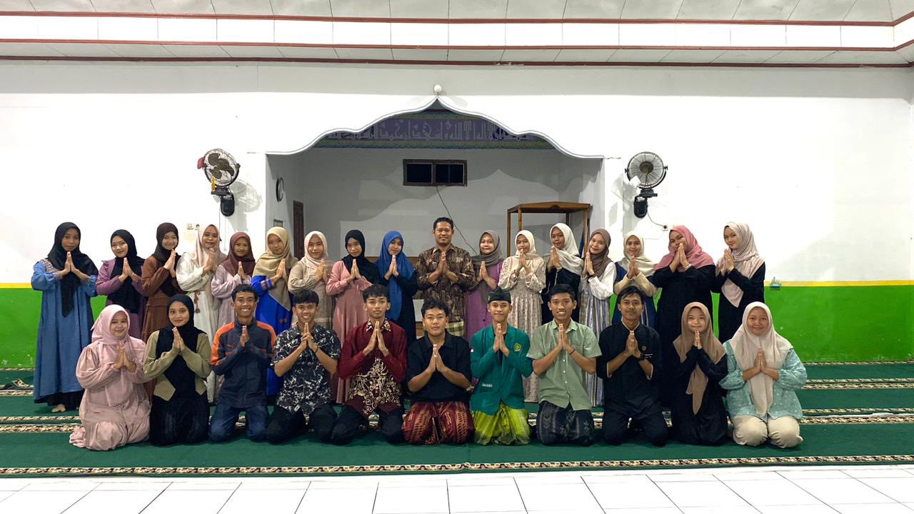 Hangatnya Kebersamaan Ramadan, Kelas XII Reguler B MAN 2 Parigi Gelar Buka Puasa Bersama