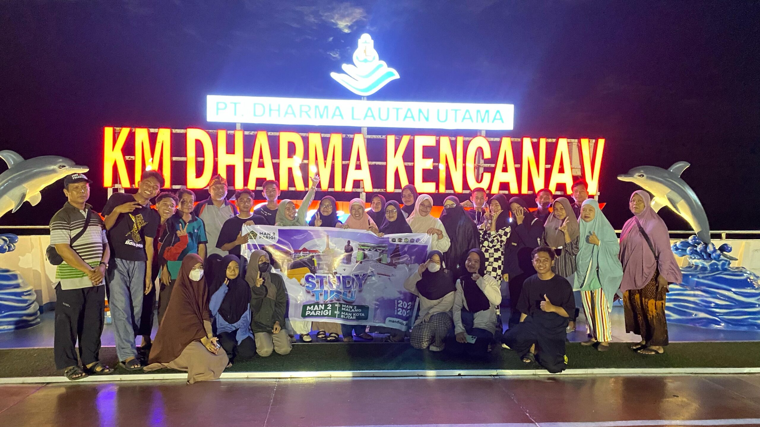 Rombongan Study Tiru MAN 2 Parigi Menuju Kota Malang