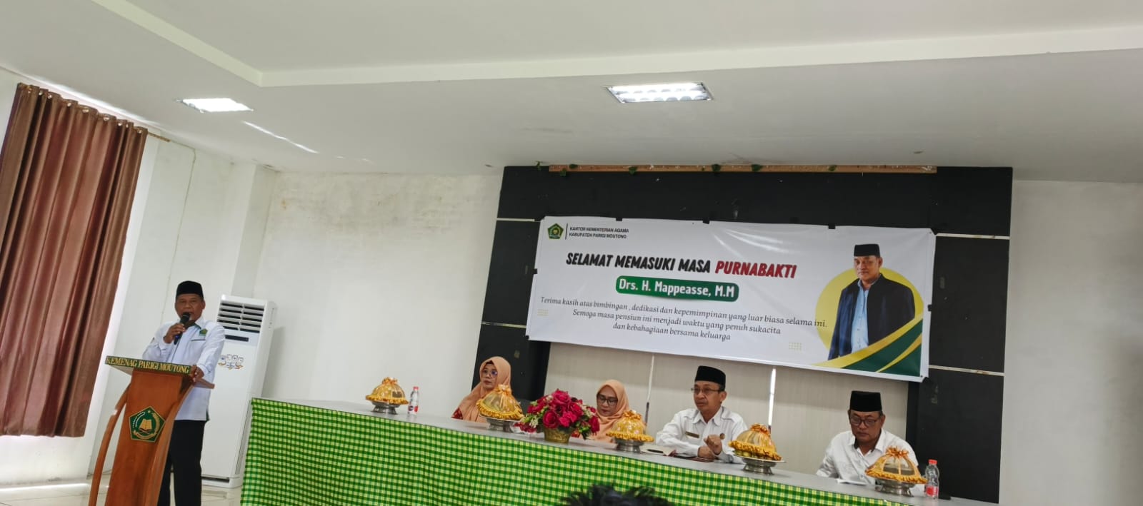 Kenang Dedikasi dan Keteladanan, MAN 2 Parigi Hadiri Purnabakti Drs. H. Mappeasse, M.M.