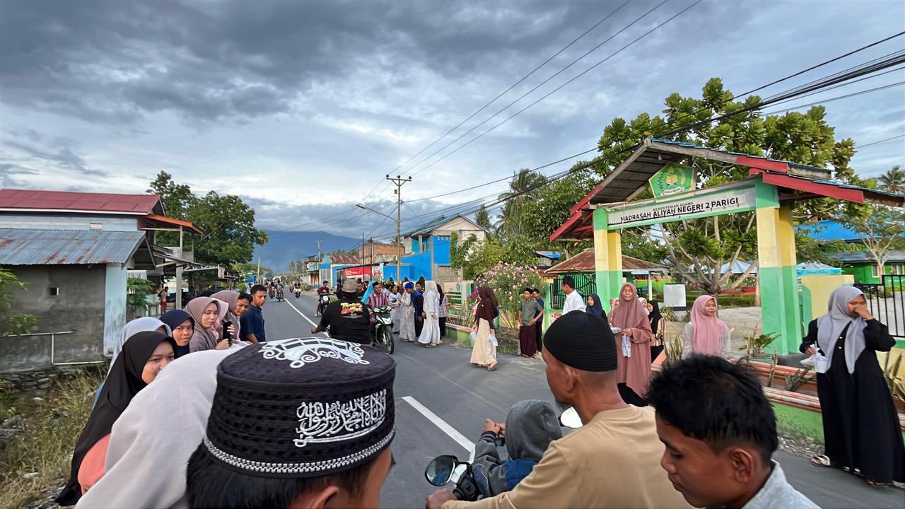 OSIM MAN 2 Parigi Berbagi Takjil dan Gelar Buka Puasa Bersama, Tebar Kepedulian di Bulan Suci