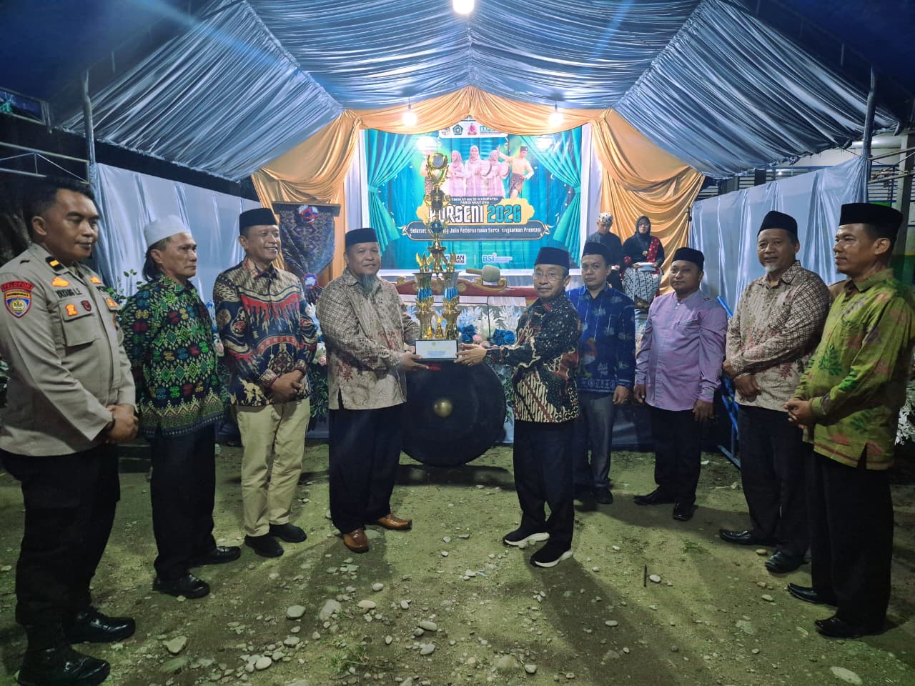 Pembukaan PORSENI MA Tingkat Kabupaten Parigi Moutong Berlangsung Meriah di MAN 2 Parigi