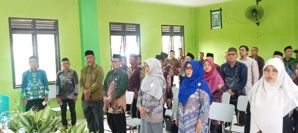 Perkuat Silaturahmi Lembaga, MAN 2 Parigi Hadir di Penutupan Porseni SMP/MTs Bolano dan Bolano Lambunu