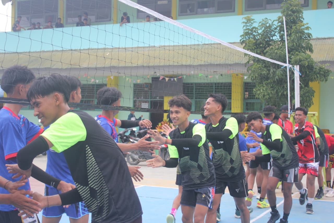 Semangat Sportivitas dan Prestasi Warnai Hari Pertama PORSENI MA Kabupaten Parigi Moutong di MAN 2 Parigi